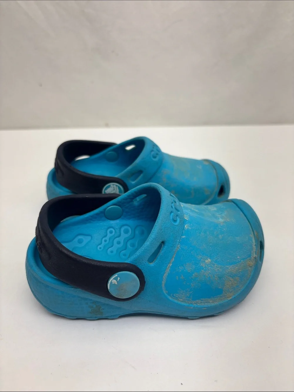 Crocs Kids Blue Clogs with Back strap, SZ 4/5 baby, box 73